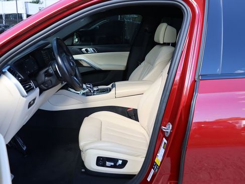 Used 2021 BMW X6 M50i w/ Executive Package image 42