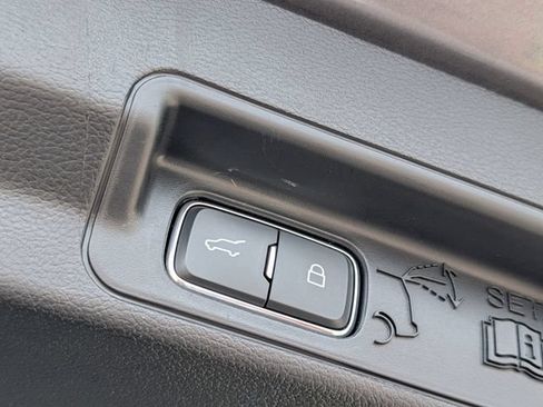 Used 2025 Ford Explorer ST-Line AWD/4WD image 40