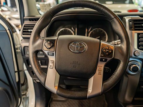Used 2020 Toyota 4Runner Limited AWD/4WD image 20