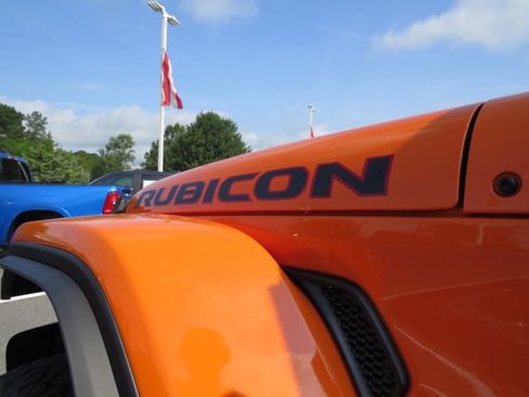New 2025 Jeep Wrangler Unlimited Rubicon w/ XTREMEE 35" Tire Package image 14