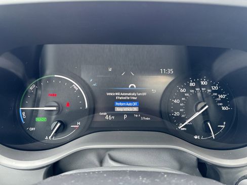 New 2025 Toyota Sienna XLE image 18