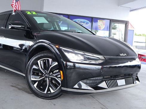 Used 2022 Kia EV6 Wind RWD image 2