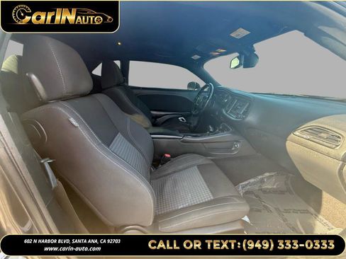 Used 2020 Dodge Challenger SXT w/ Blacktop Package image 13