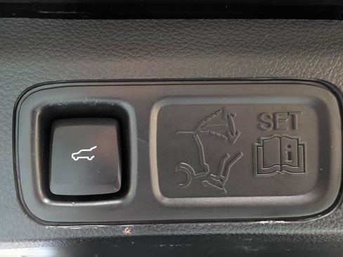 Used 2021 Lincoln Navigator Reserve w/ Luxury Package AWD/4WD image 24