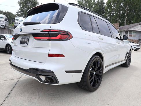 Used 2024 BMW X7 xDrive40i w/ M Sport Package AWD/4WD image 7