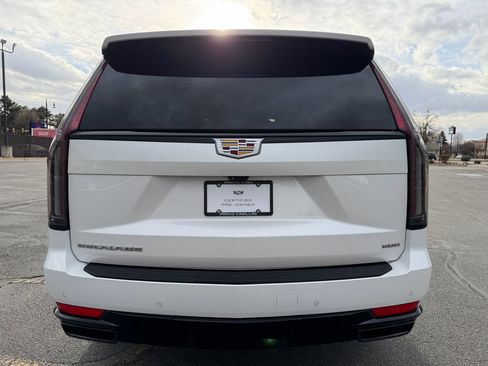 Certified 2023 Cadillac Escalade ESV Sport w/ Touring Package image 13