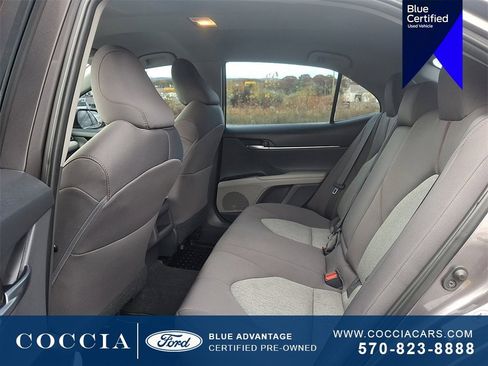 Used 2019 Toyota Camry LE image 10