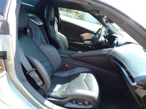 Used 2024 Chevrolet Corvette Stingray Premium Conv w/ Z51 Performance Package RWD image 9