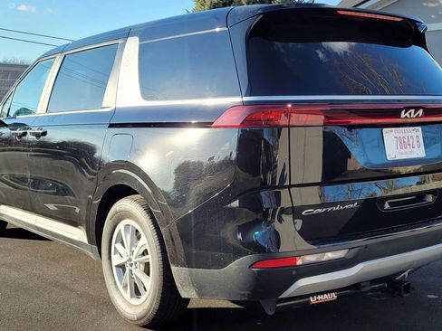 Used 2022 Kia Carnival LX image 9