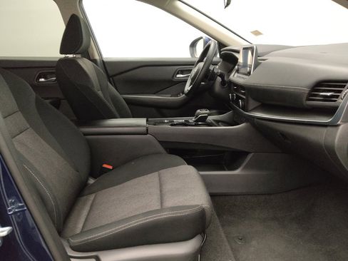 Used 2024 Nissan Rogue SV image 21