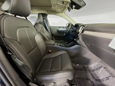 New 2026 Volvo XC40 B5 Core AWD/4WD image 28