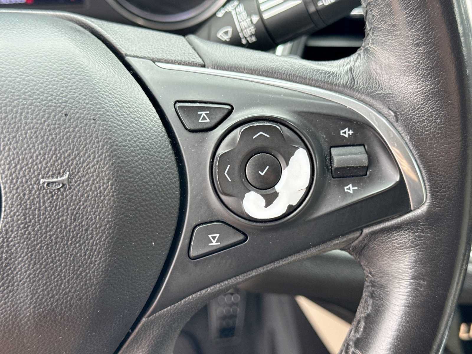 Used 2020 Buick Enclave Essence FWD image 40