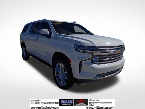 Used 2022 Chevrolet Suburban High Country w/ Premium Package image 3