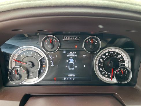 Used 2015 RAM 1500 Laramie w/ Convenience Group image 31