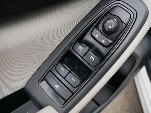 Used 2023 Subaru Forester Premium AWD/4WD image 19