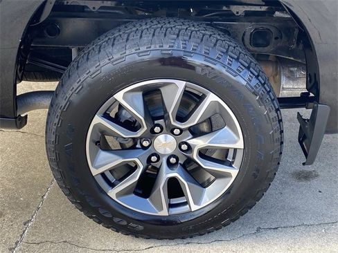 Used 2024 Chevrolet Silverado 1500 LT image 29