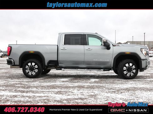 Used 2025 GMC Sierra 3500 Denali w/ Denali Reserve Package image 3