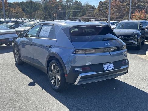 New 2026 Hyundai Ioniq 5 SE image 5