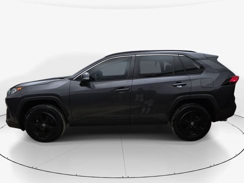 Used 2021 Toyota RAV4 XLE w/ Convenience Package FWD image 7