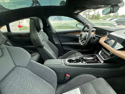 Used 2023 Audi e-tron GT Premium Plus AWD/4WD image 5