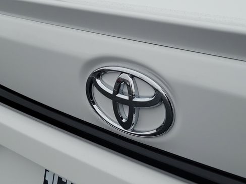 New 2026 Toyota Corolla SE image 7
