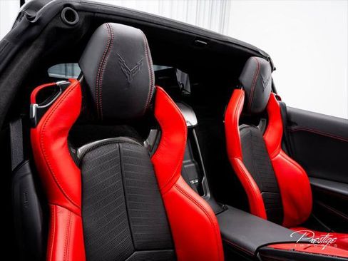 Used 2024 Chevrolet Corvette Stingray Premium Cpe w/ Z51 Performance Package RWD image 39
