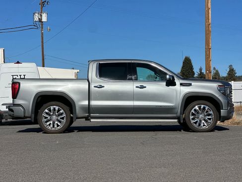 Used 2023 GMC Sierra 1500 Denali AWD/4WD image 8