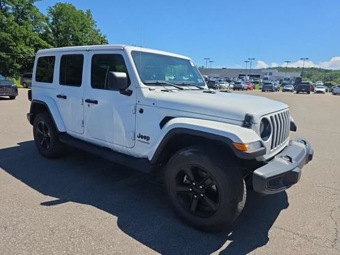 Used 2022 Jeep Wrangler Unlimited Sahara AWD/4WD image 1