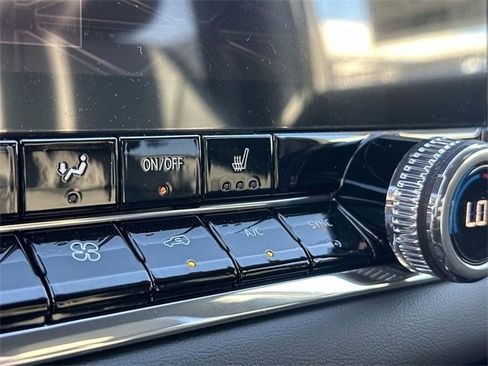 New 2026 GMC Canyon Elevation w/ Convenience Package image 16