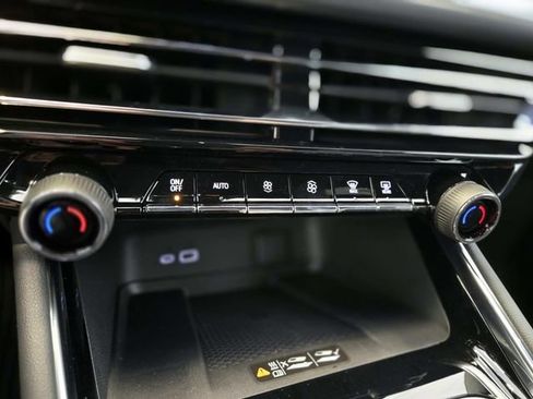 New 2026 Chevrolet Traverse LT w/ Midnight/Sport Edition image 23