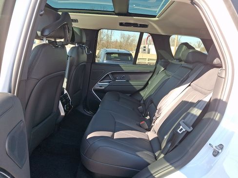 New 2026 Land Rover Range Rover SE AWD/4WD image 5