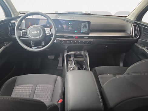 Certified 2025 Kia Sorento LX FWD image 2