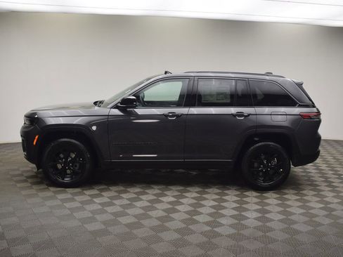 New 2026 Jeep Grand Cherokee Altitude AWD/4WD image 13