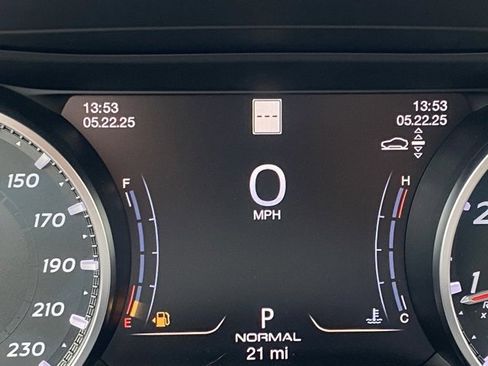 New 2024 Maserati Levante Trofeo image 27