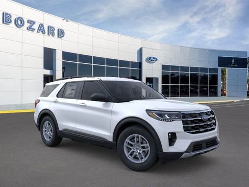 New 2026 Ford Explorer Active w/ Active Comfort Package image 7