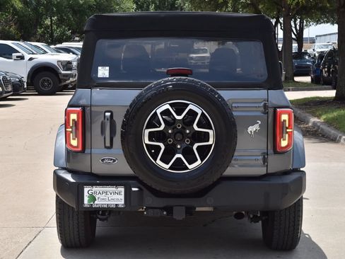 Used 2023 Ford Bronco Outer Banks AWD/4WD image 9