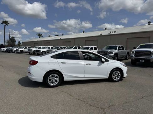 Used 2019 Chevrolet Cruze LS image 12