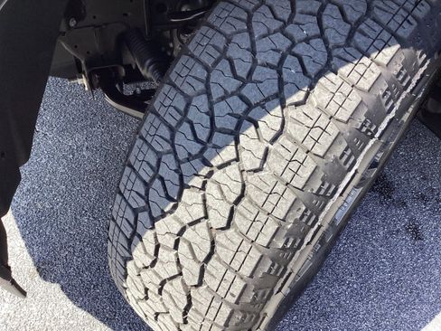 Used 2024 Chevrolet Silverado 1500 High Country image 10