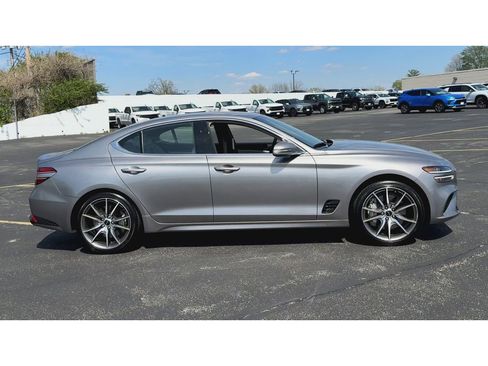 Used 2025 Genesis G70 2.5T AWD/4WD image 9