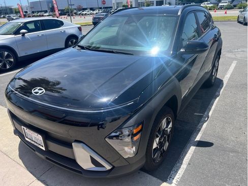 Used 2025 Hyundai Kona SEL AWD/4WD image 2
