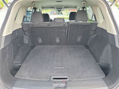 Used 2022 Nissan Rogue SV FWD image 8
