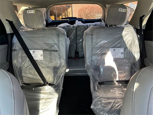 New 2026 Ford Explorer Active image 18