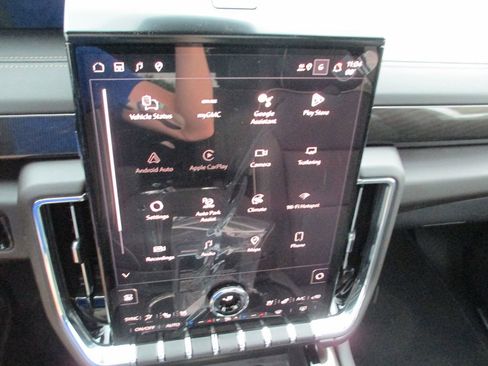 New 2026 GMC Yukon Elevation w/ Elevation Premium Package AWD/4WD image 19