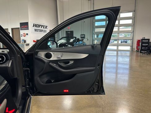 Used 2018 Mercedes-Benz C 300 Sedan image 37