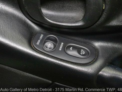 Used 2002 Chevrolet Corvette Convertible w/ Preferred Equipment Group2 RWD image 36
