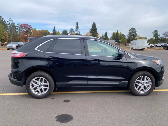 Used 2024 Ford Edge SEL w/ Convenience Package AWD/4WD image 6