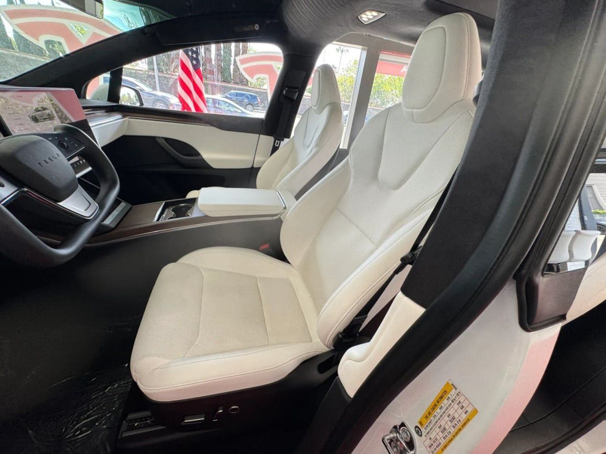 Used 2023 Tesla Model X AWD/4WD image 7
