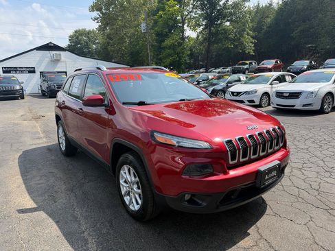 Used 2014 Jeep Cherokee Latitude w/ Comfort/Convenience Group AWD/4WD image 13