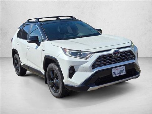Used 2019 Toyota RAV4 XSE AWD/4WD image 3