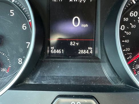 Used 2019 Volkswagen GTI SE FWD image 11